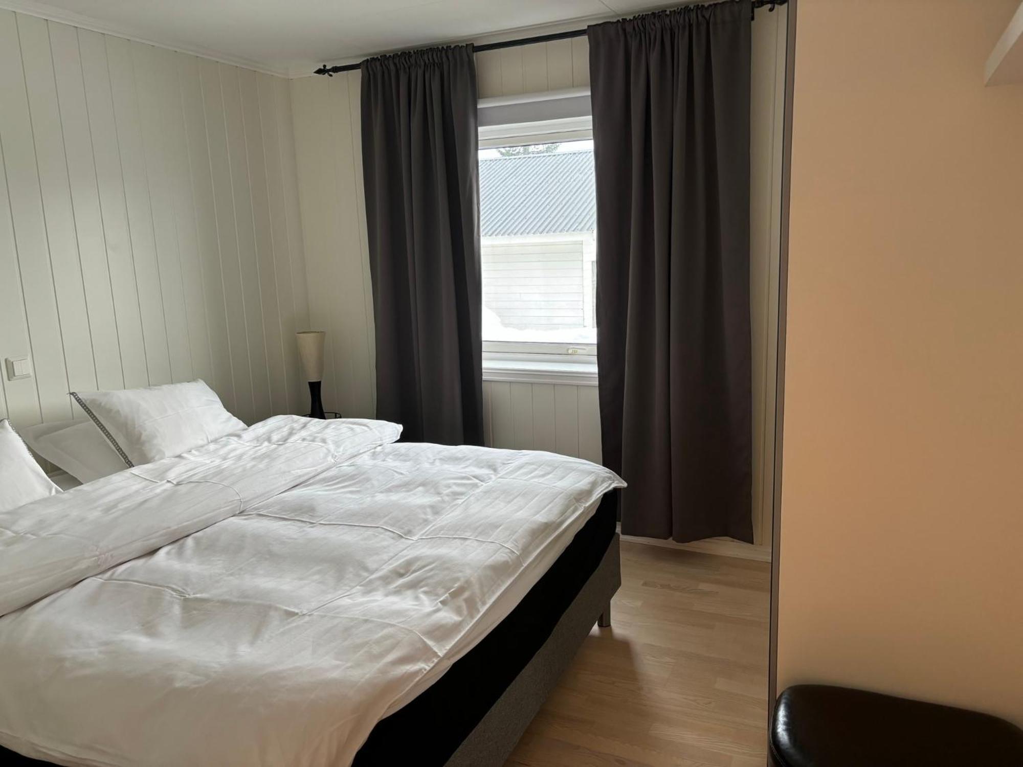 Sentral 4-Roms Leilighet I Trollbakken Tromso Ngoại thất bức ảnh